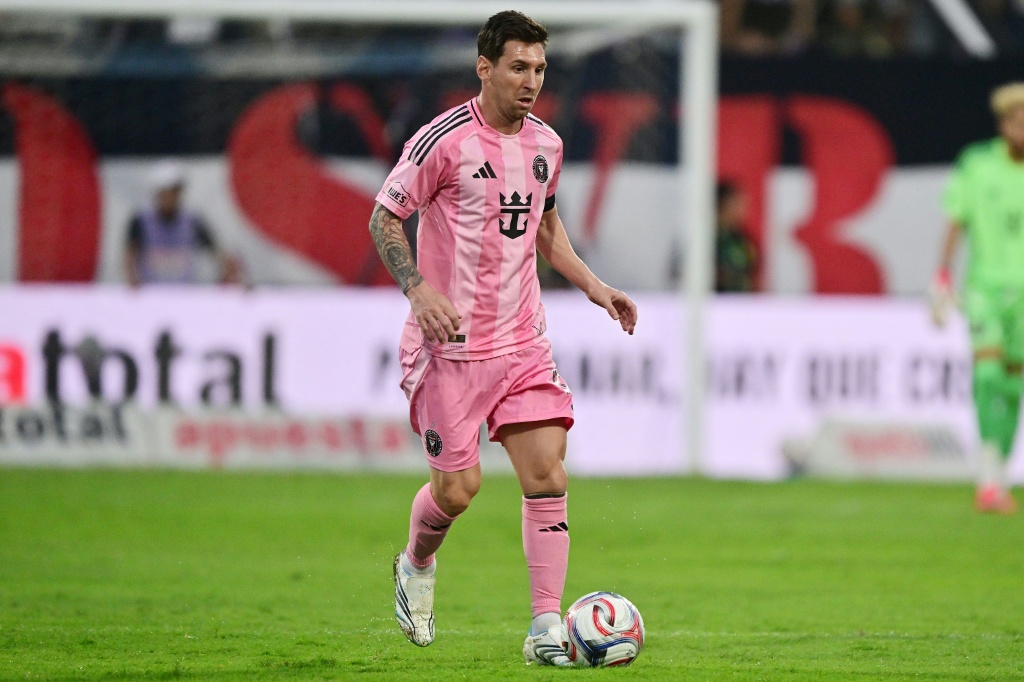 Alianza Lima triunfa 3-0 ante el Inter Miami de Messi con doblete de Guerrero