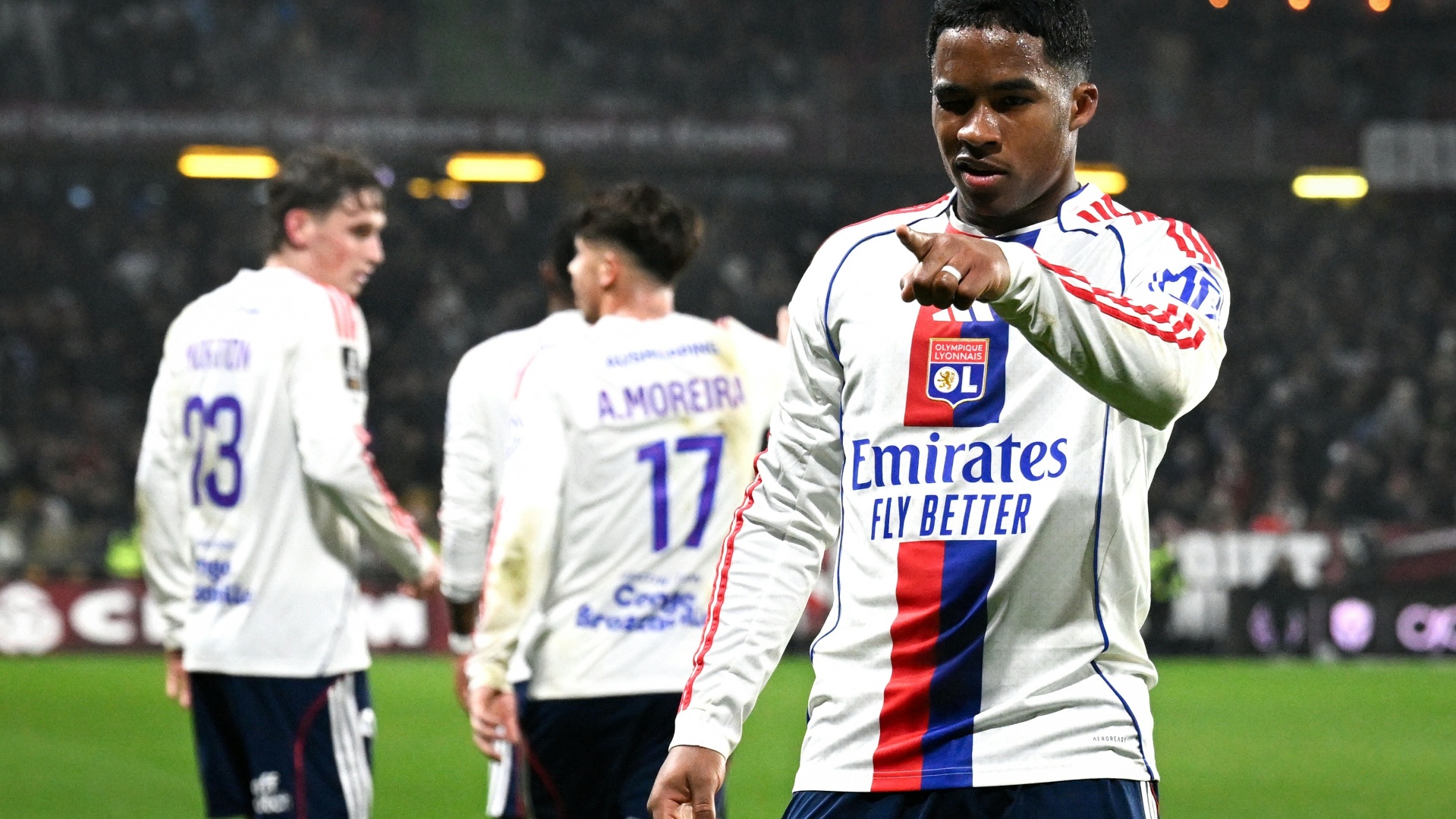 Hattrick Erfolg Endrick strahlt als Ausleihe von Real bei Lyon