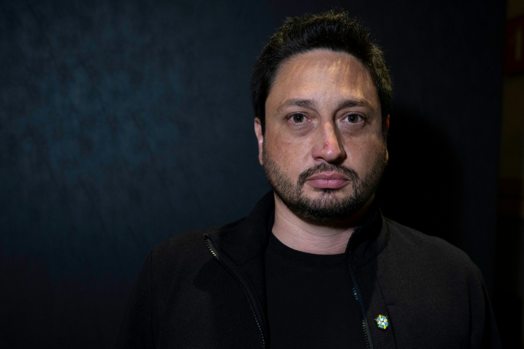 Copa do Mundo feminina no Brasil surge como prémio após décadas de discriminação, afirma Arthur Elias