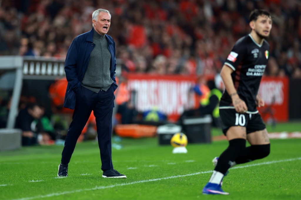 Former Ally Mourinho Blocks Real Madrid's Path to Champions League Knockout Stage