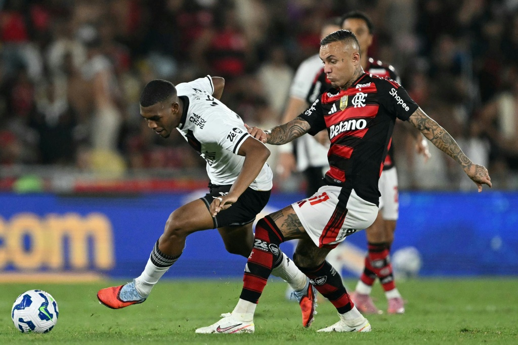 Bournemouth adquire jovem atacante Rayan talento de 19 anos do Vasco