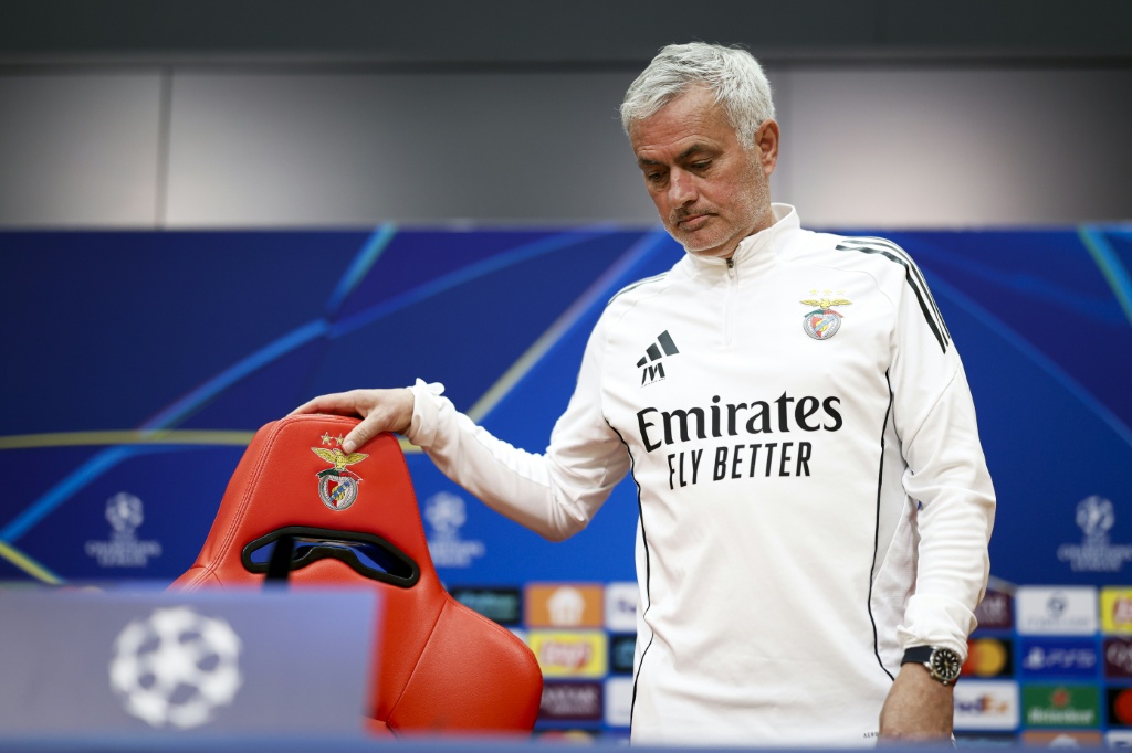 'Arbeloa parece um filho para mim', afirma Mourinho acerca do novo treinador do Real Madrid