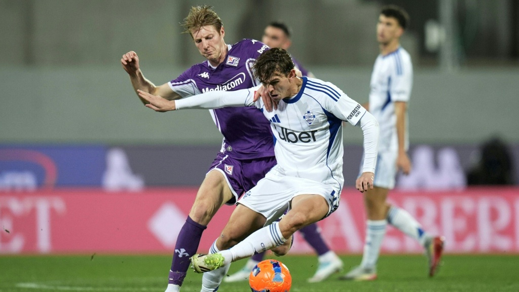 Como derrota Fiorentina por 3-1 e defronta Napoli nos quartos da Taça de Itália