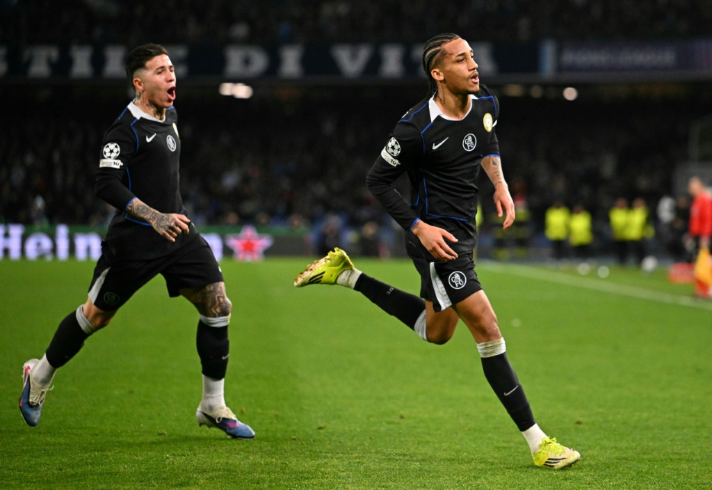 Gol Ganda Pedro Bawa Chelsea Lolos ke 16 Besar Liga Champions Singkirkan Napoli