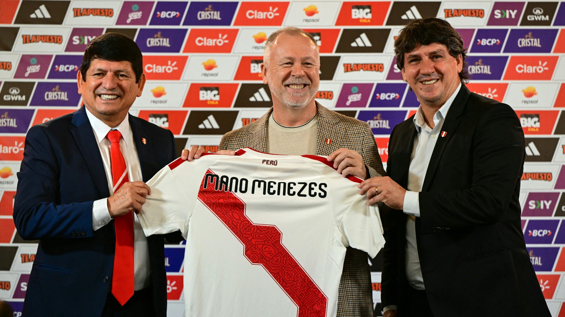 Menezes neuer Peru-Trainer