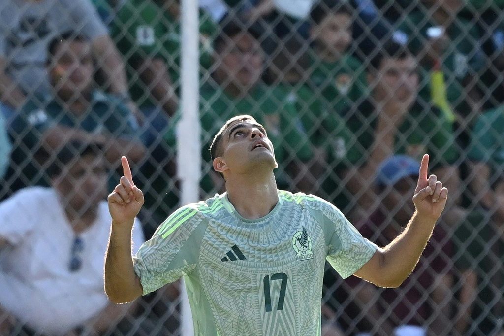 Inter Miami assina com o avançado Germán Berterame da seleção mexicana