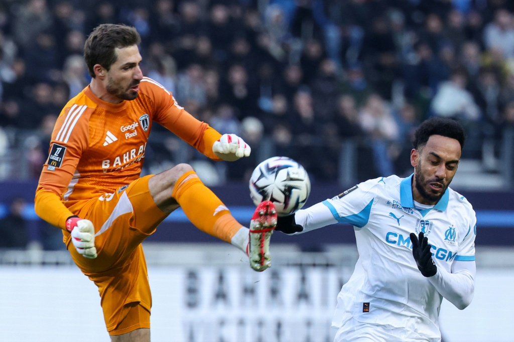 Olympique de Marselha empata com Paris FC e afasta se da disputa pelo campeonato francês