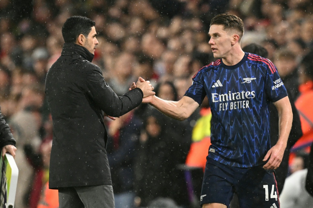 Angleterre: Arsenal en pleine forme offensive, Chelsea renverse une situation critique