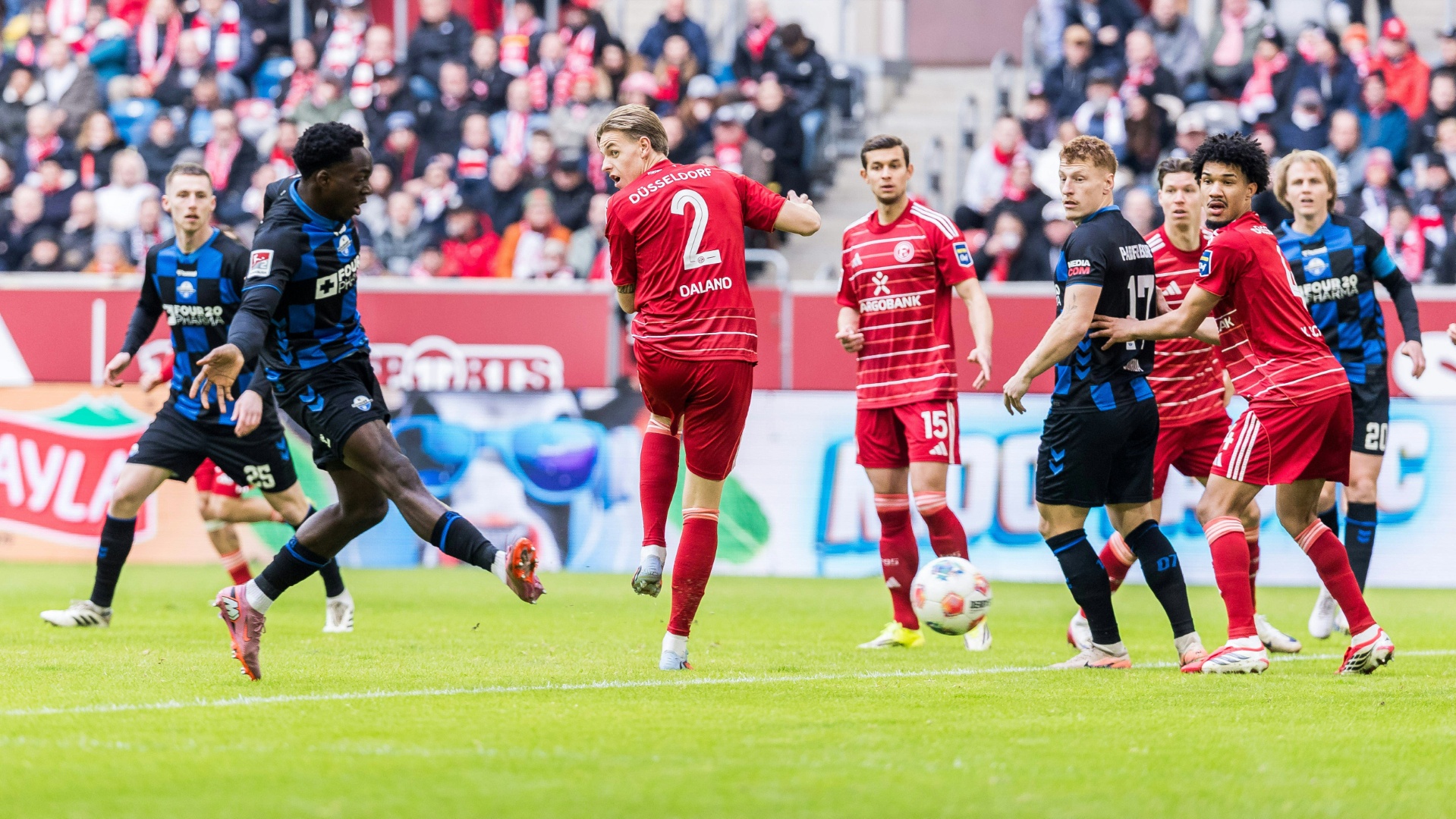 Fortuna Düsseldorf siegt daheim gegen Paderborn und atmet auf