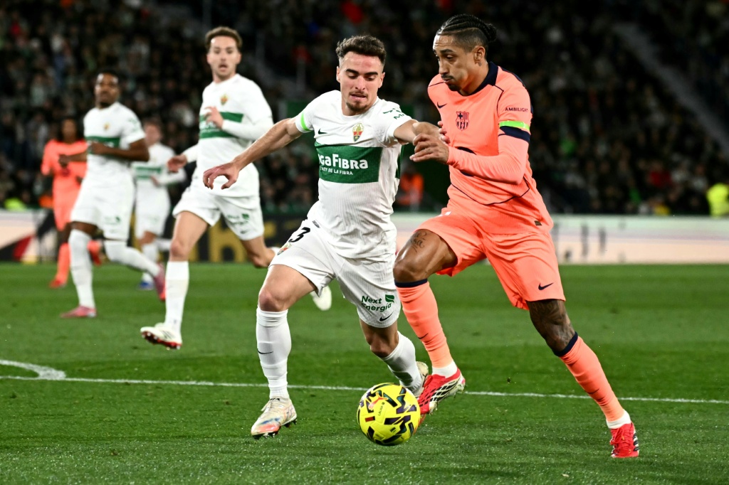 Pelatih Barcelona Hansi Flick Kecewa dengan Cedera Otot Paha Raphinha