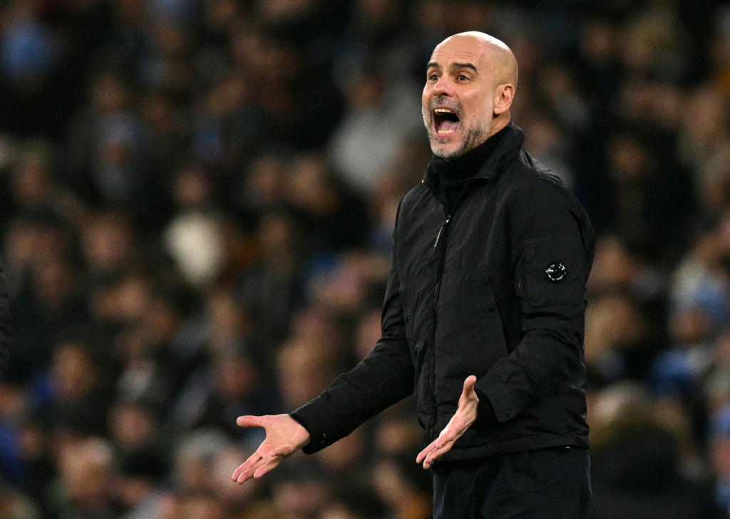 Guardiola demonstra apoio às vítimas de confrontos em todo o mundo