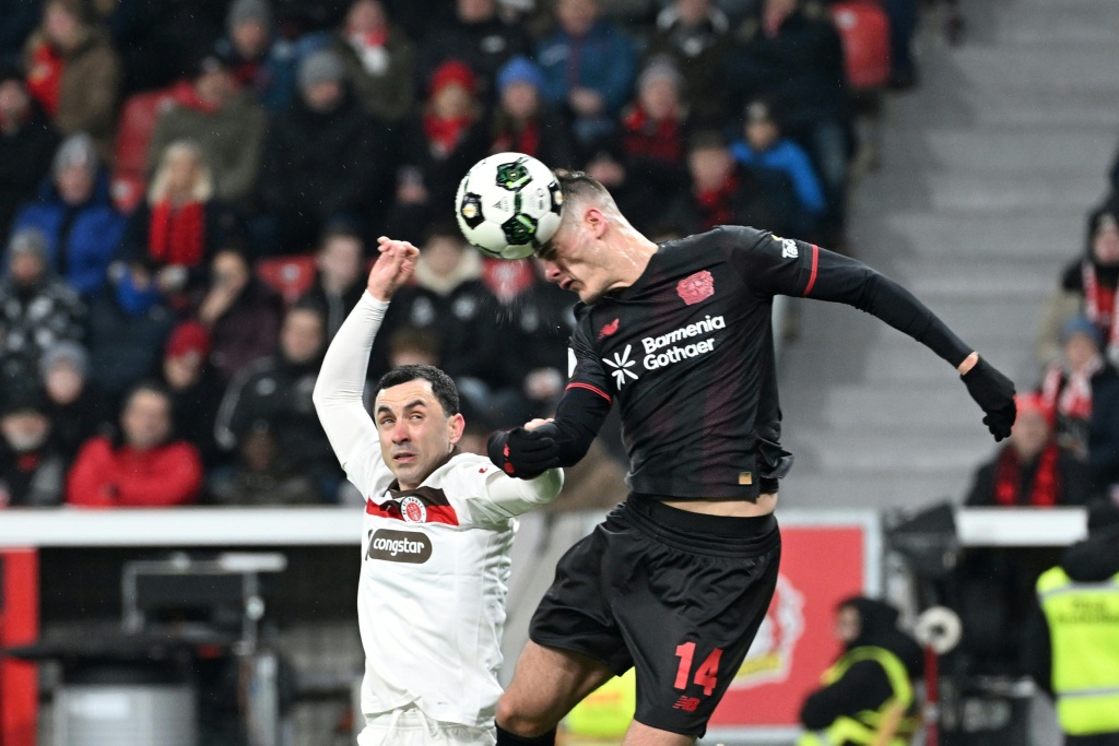 Bayer Leverkusen avanza a semis de la Copa de Alemania al derrotar al St. Pauli