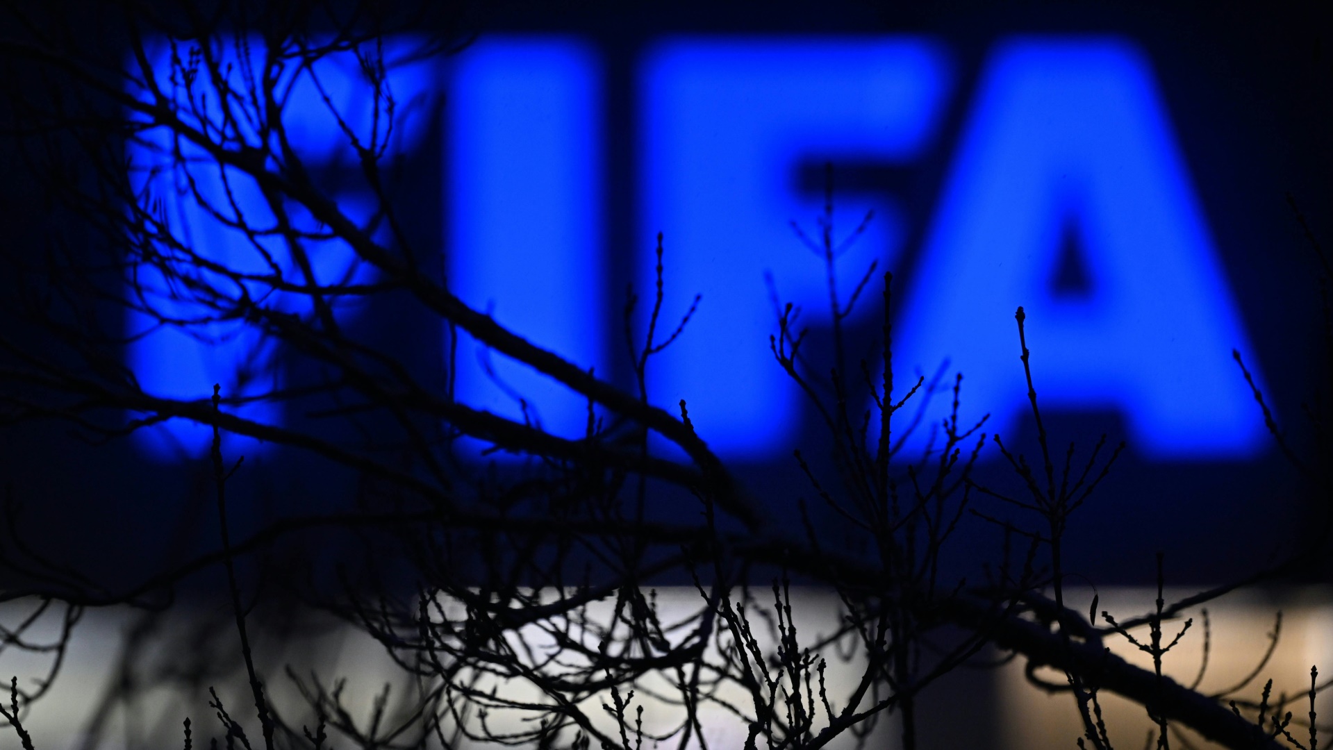 FIFA meldet neuen Höchstwert bei Spielertransfers im Wintermarkt