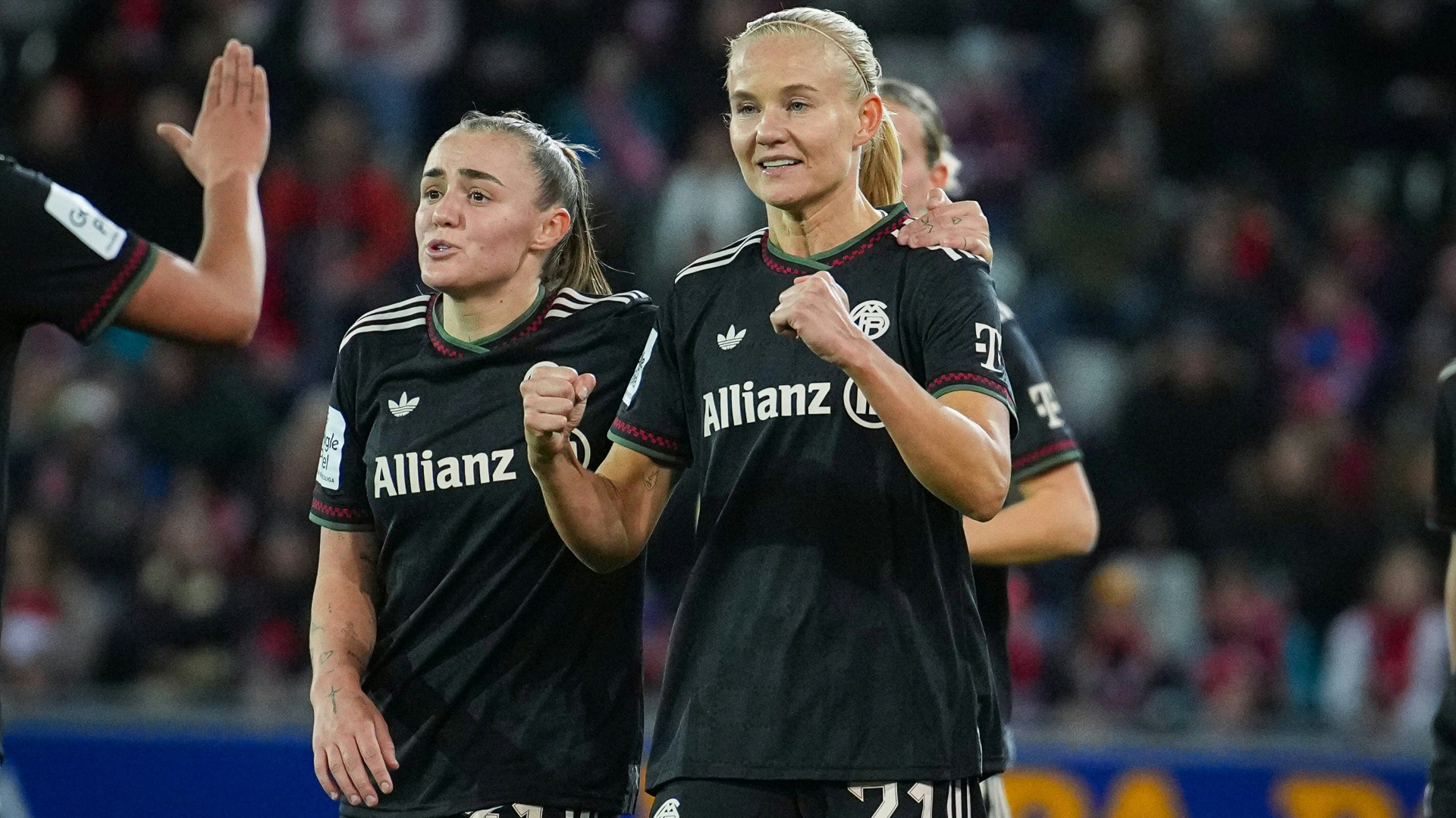 Harder erreicht Hundert Tore Marke Bayern gewinnt in Freiburg