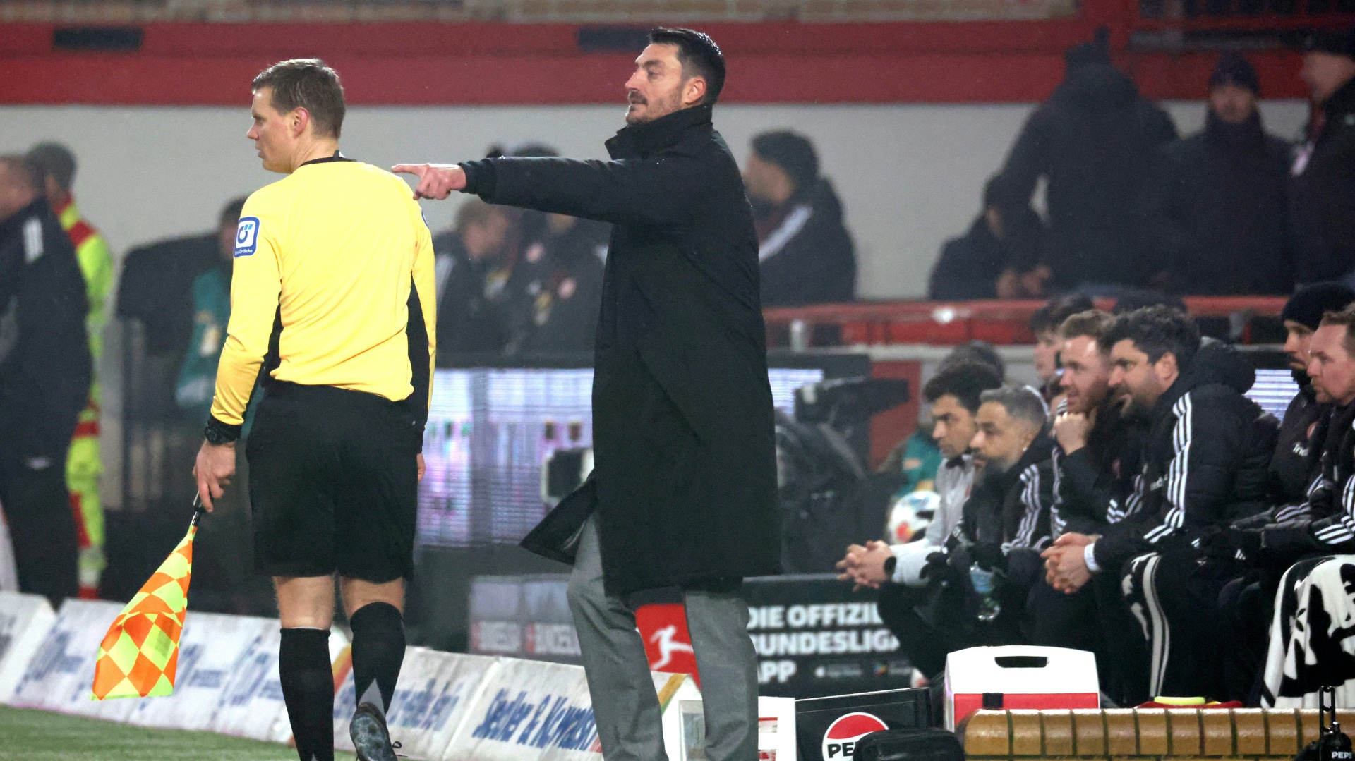 Unentschieden im Debüt von Riera: Eintracht Frankfurt hofft noch auf den Durchbruch