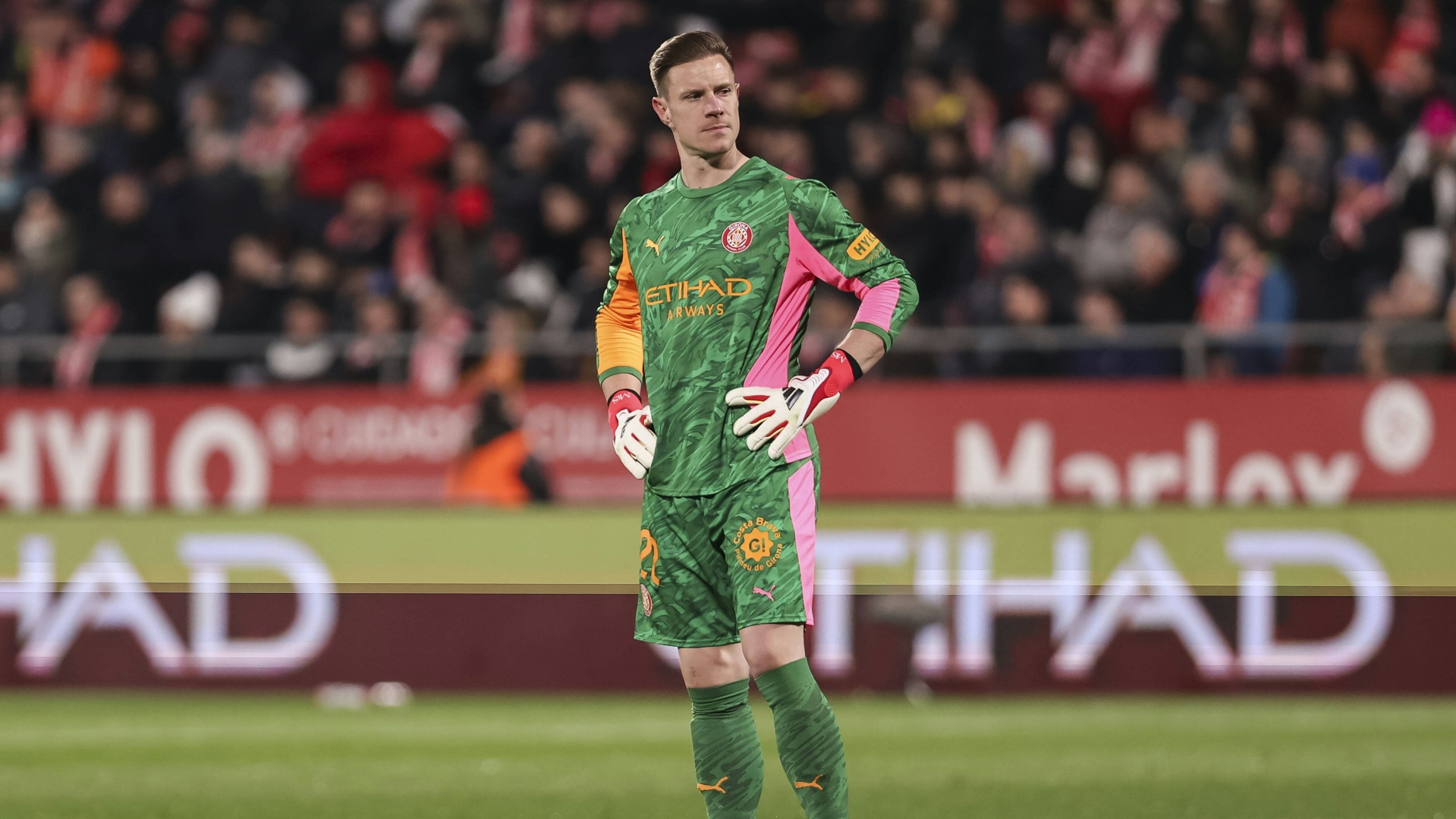 Ter Stegen erfolgreich operiert Ausfallzeit unklar