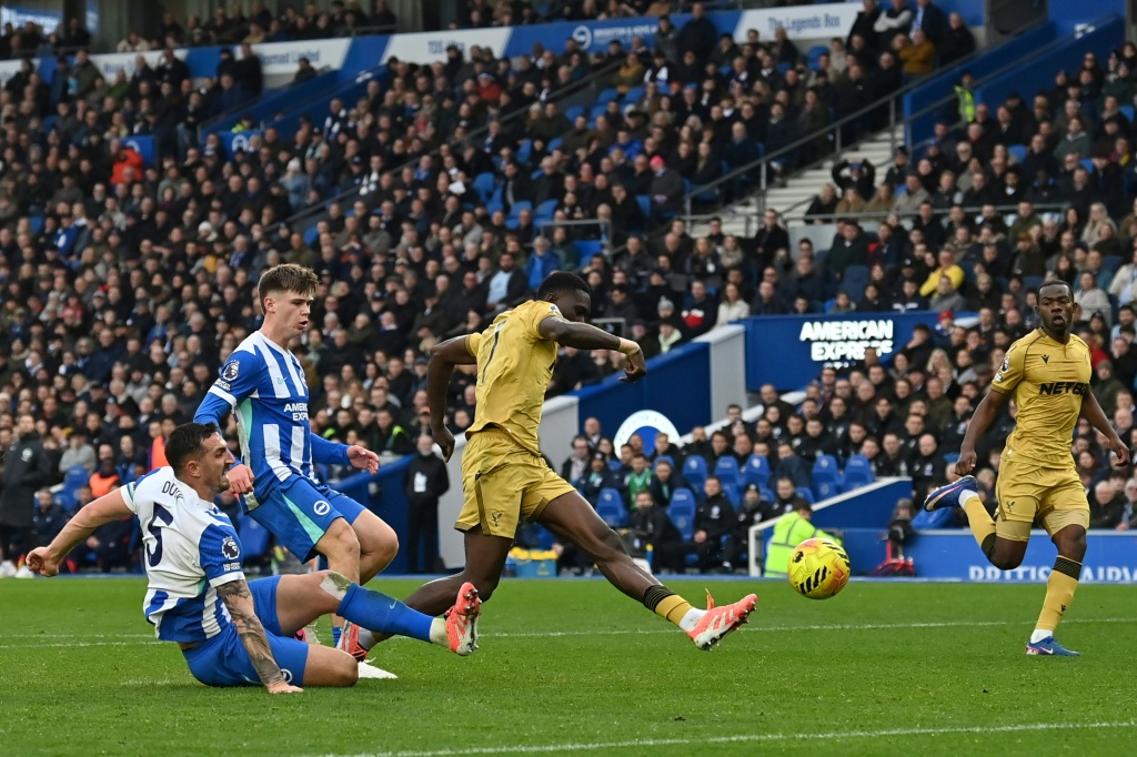 Sarr golüyle Palace galibiyetsiz serisini Brighton karşısında bitirdi