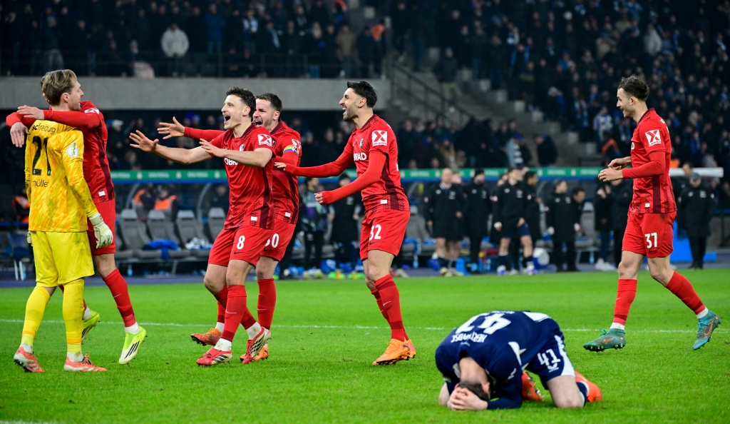 Friburgo derrota al Hertha de Berlín en penaltis y avanza a semifinales de la Copa de Alemania