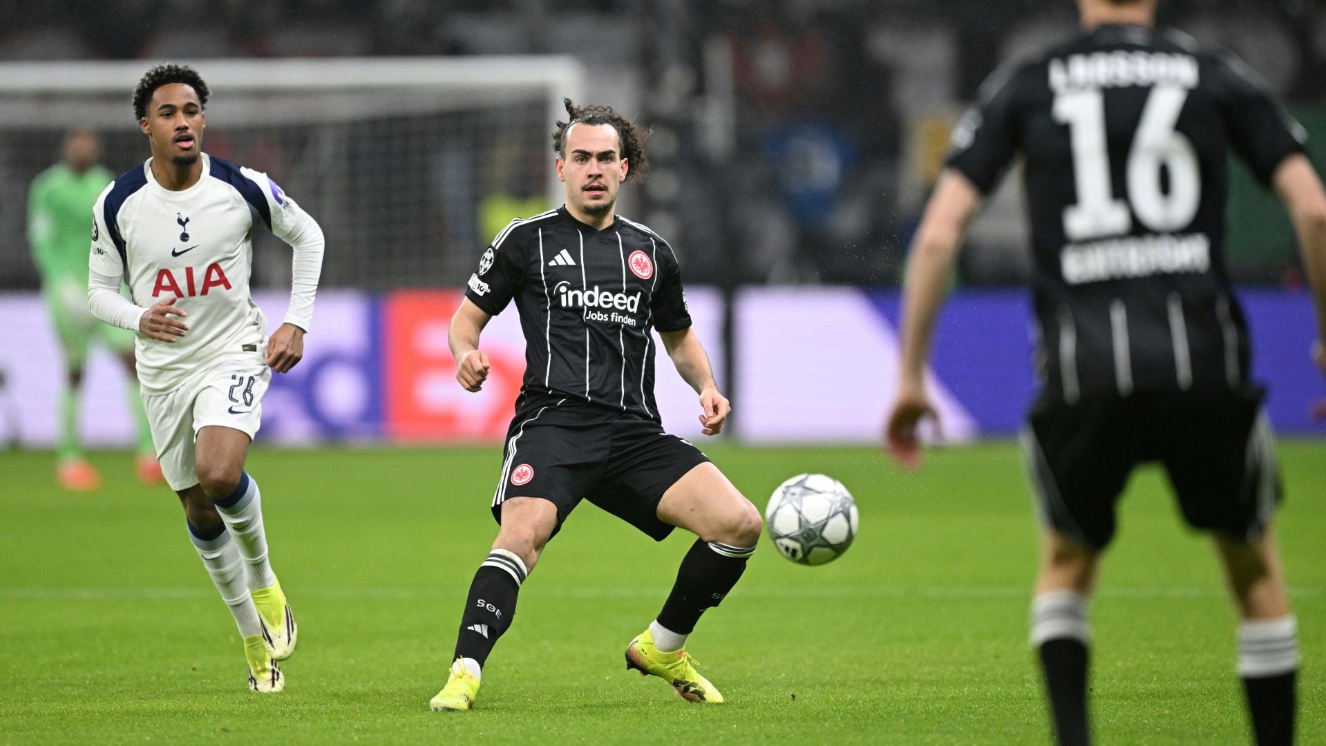 Knieverletzung fuer Frankfurts Theate