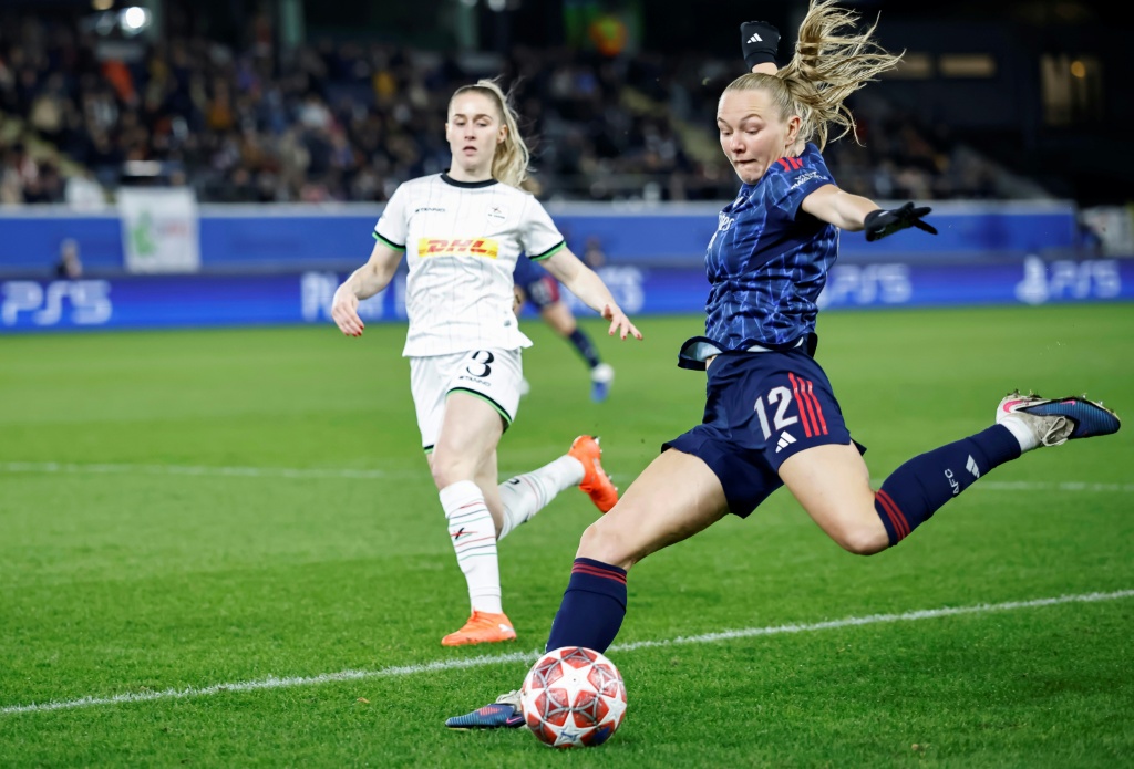 Arsenal lehce postoupí v play off ženské Ligy mistryň