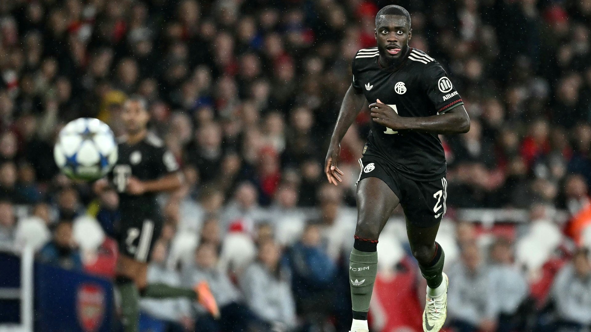 Vertrag verlängert Upamecano bleibt bis 2030 beim FC Bayern