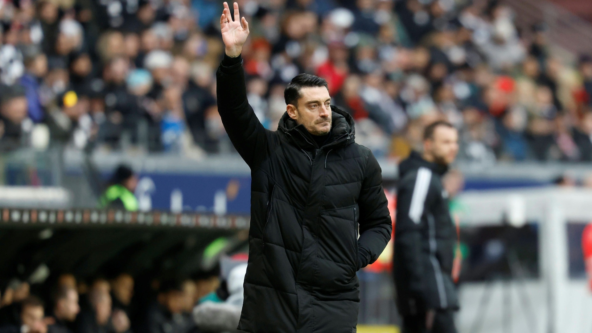 Erfolgreiche Heimpremiere für Riera: Frankfurt siegt im Krisenmatch