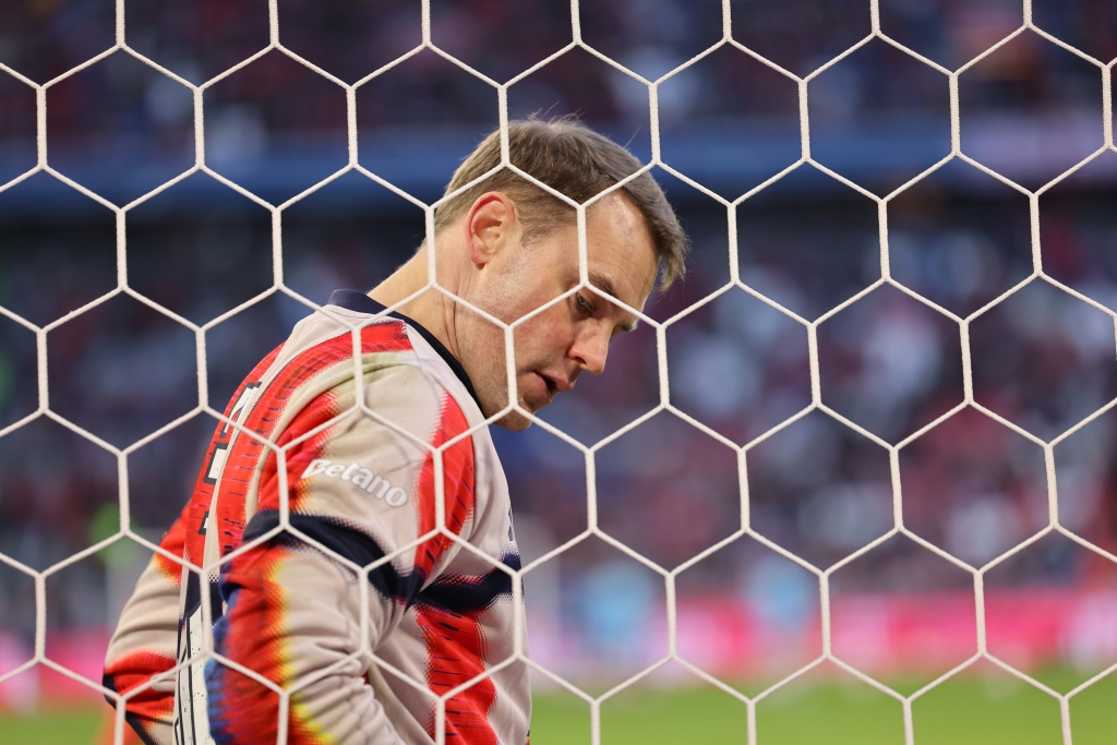 Manuel Neuer Out with Calf Tear for Bayern Munich