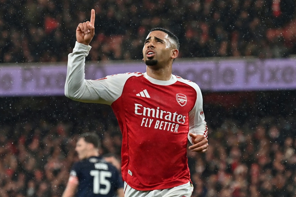 Arsenal golea al Wigan en treinta minutos y clasifica a octavos de la Copa de Inglaterra