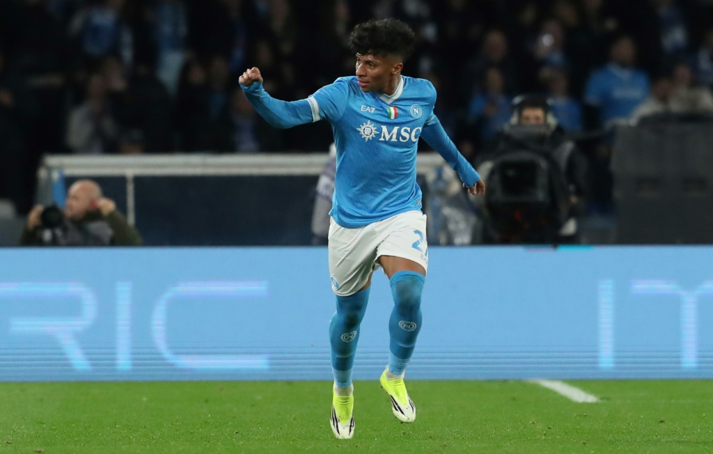 El Napoli iguala el marcador en su estadio contra la Roma tras una remontada