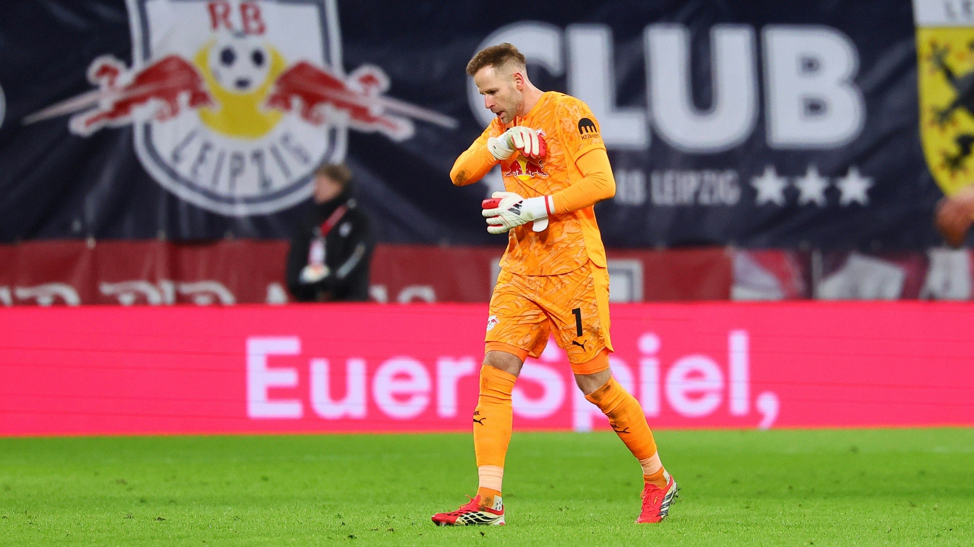 RB Leipzig muss auf Torwart Gulacsi mehrere Wochen verzichten