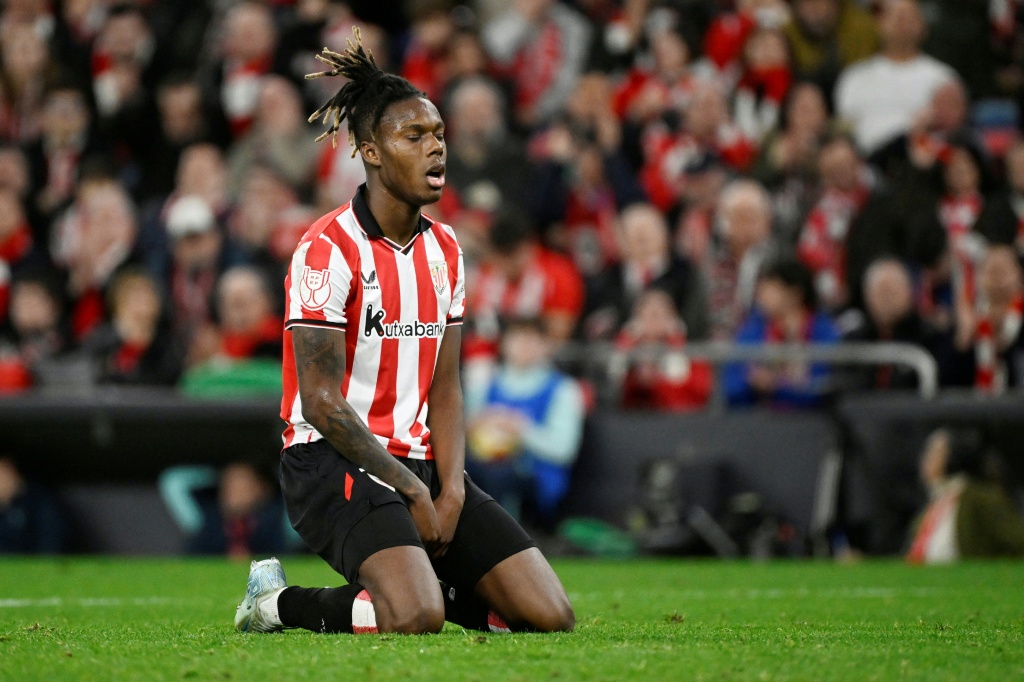 Nico Williams ausente por várias semanas para tratar lesão