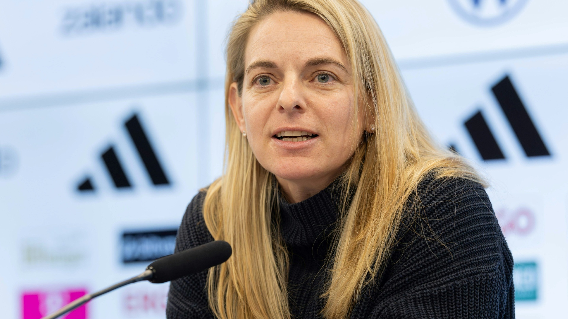 Frauen-Bundesliga: Künzer setzt auf Weiterentwicklung der Profi-Struktur