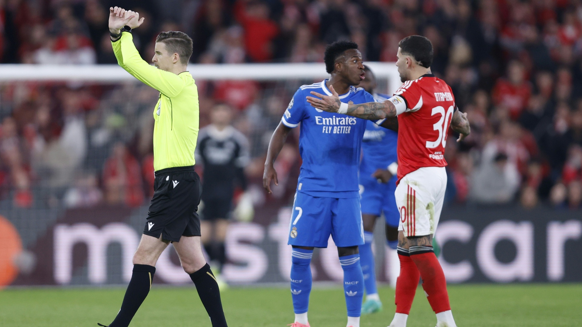 Champions League: Skandal in Lissabon PSG gewinnt trotz katastrophalem Beginn