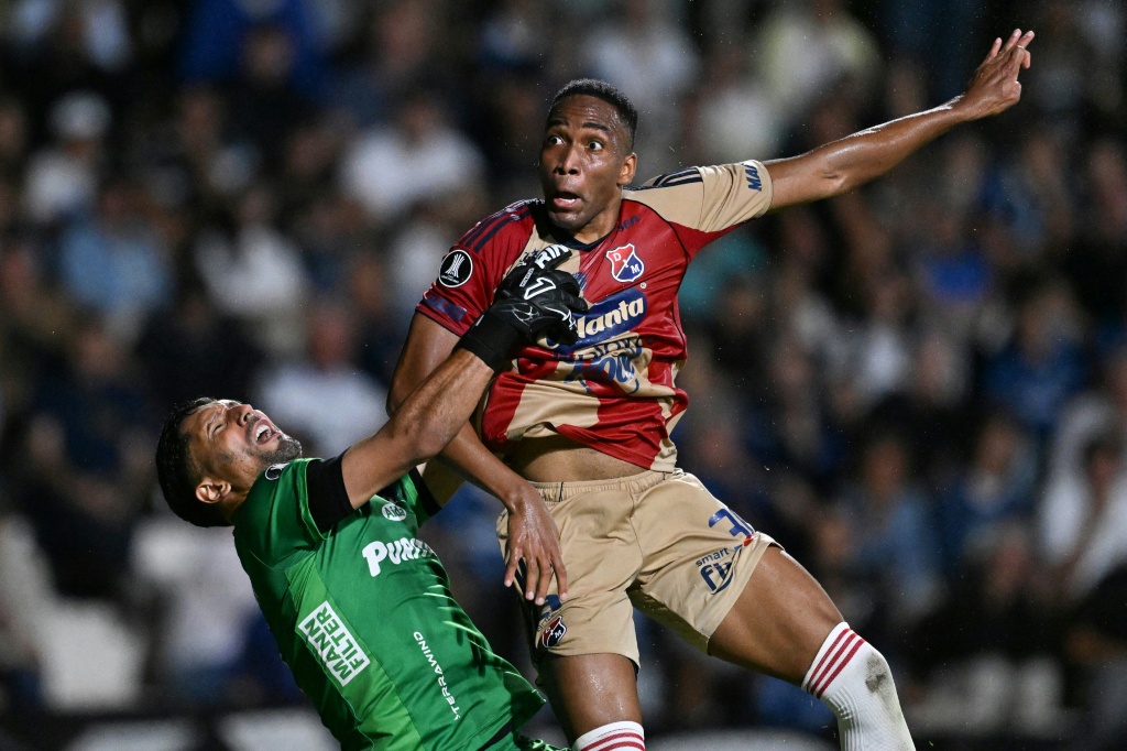 En final agónico el DIM conquista Montevideo y aspira a la tercera ronda de la Libertadores