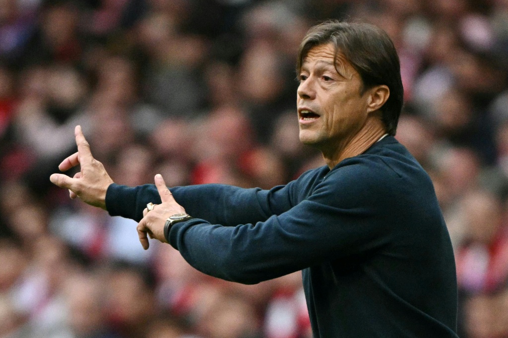Siete partidos de suspension para Matias Almeyda tras su expulsion en el encuentro Sevilla contra Alaves