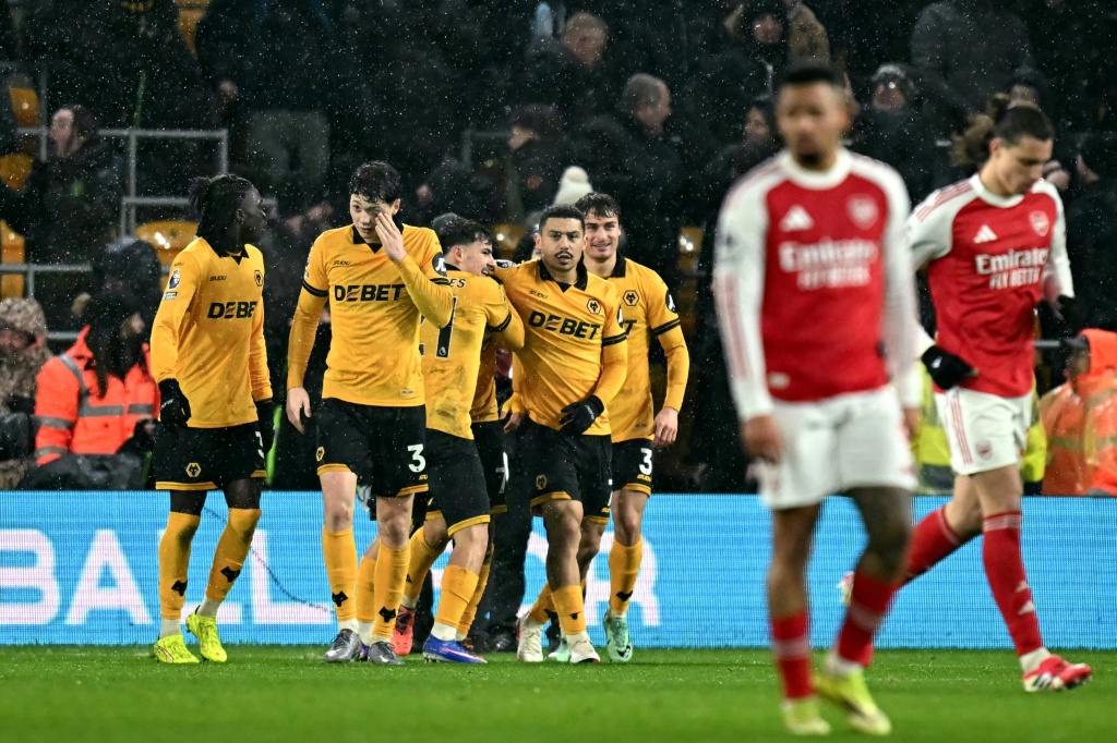 Arteta Motivates Arsenal to Rise After Title Challenge Disrupted by Wolves Stalemate