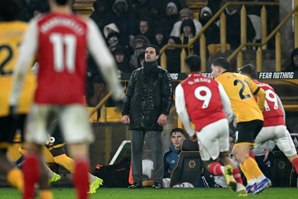Arteta tökezleyen lider Arsenal'e Wolves acısını Tottenham'a karşı kullanmalarını söylüyor