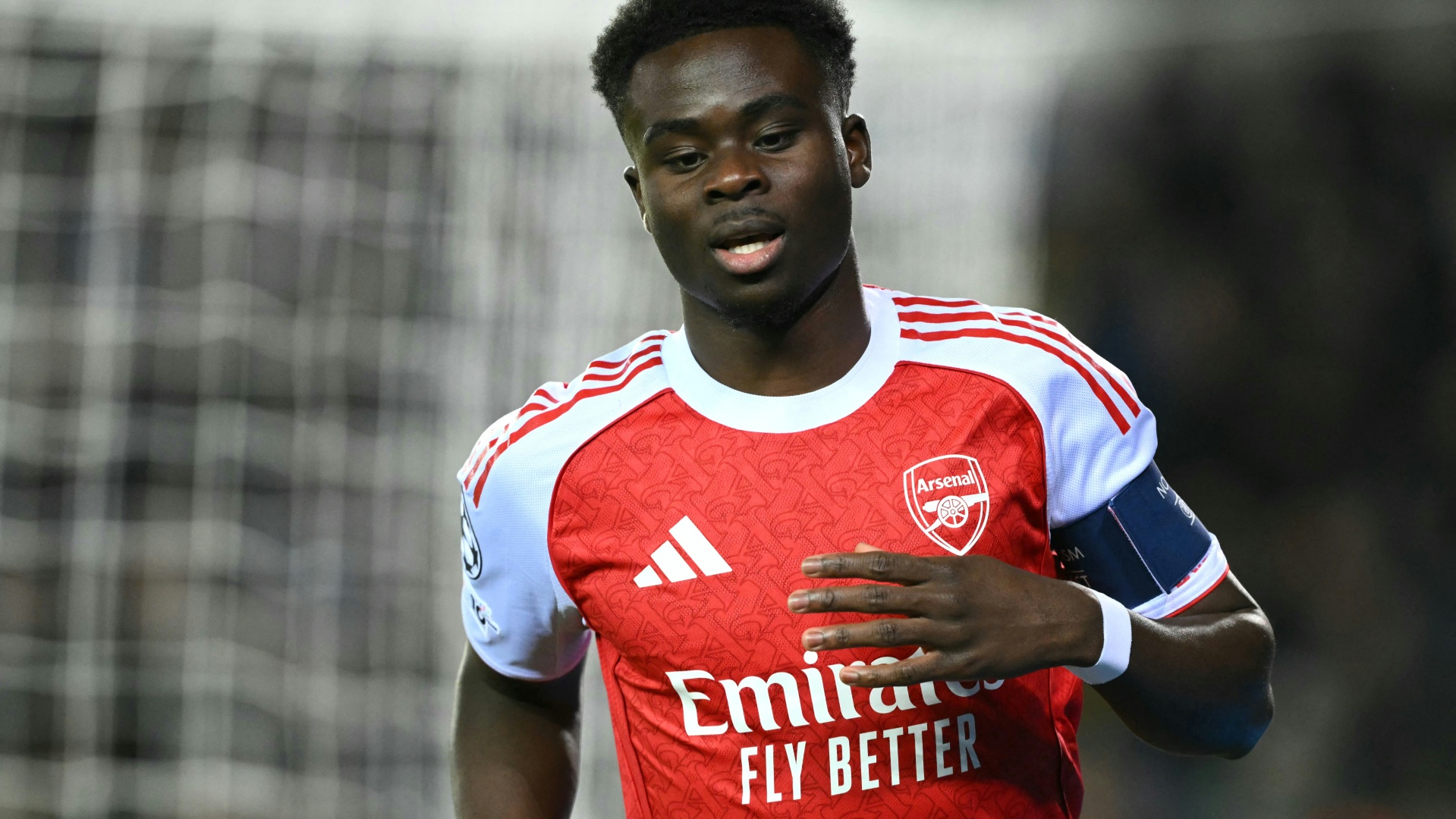 Bukayo Saka unterschreibt langfristigen Vertrag bei Arsenal