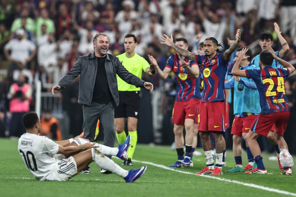 Kritiek op Flick groeit terwijl Barça herstel nastreeft