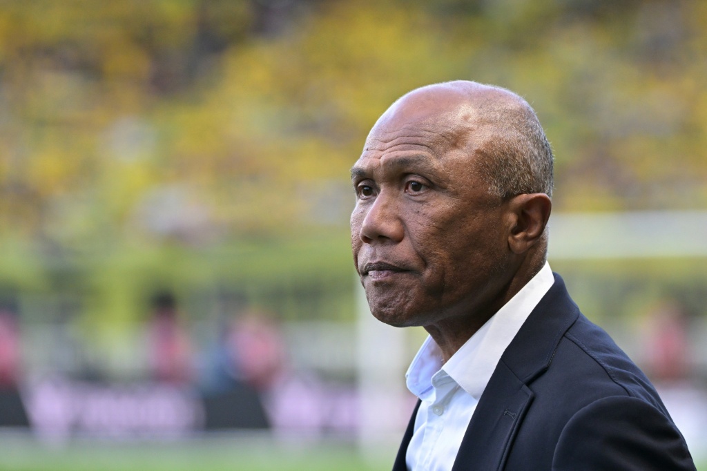 Foot: Antoine Kombouaré arrive au Paris FC pour assurer son maintien