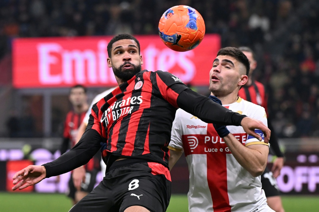 Loftus-Cheek submetido a cirurgia na mandíbula e ausente do Milan por dois meses