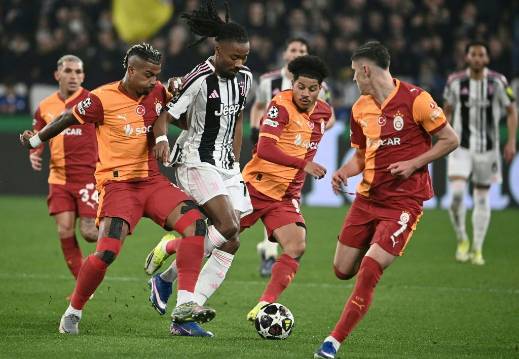 Juventus obriga ao prolongamento mas sai derrotada pelo Galatasaray que avança para os oitavos da Liga dos Campeões