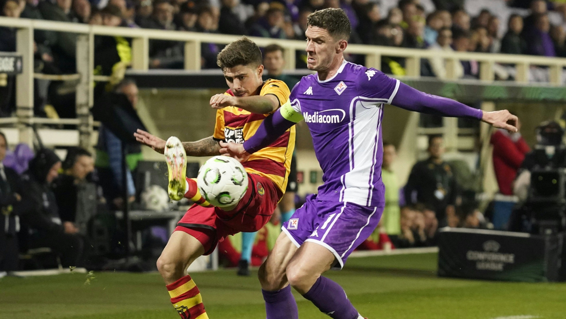 Conference League: Florenz mit Gosens kämpft um Weiterkommen