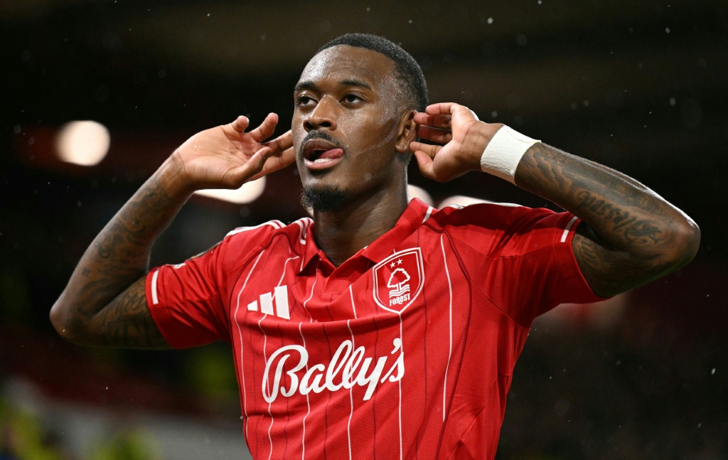 Forest si zajistil postoupění do osmifinále Evropské ligy přestože Celtic končí