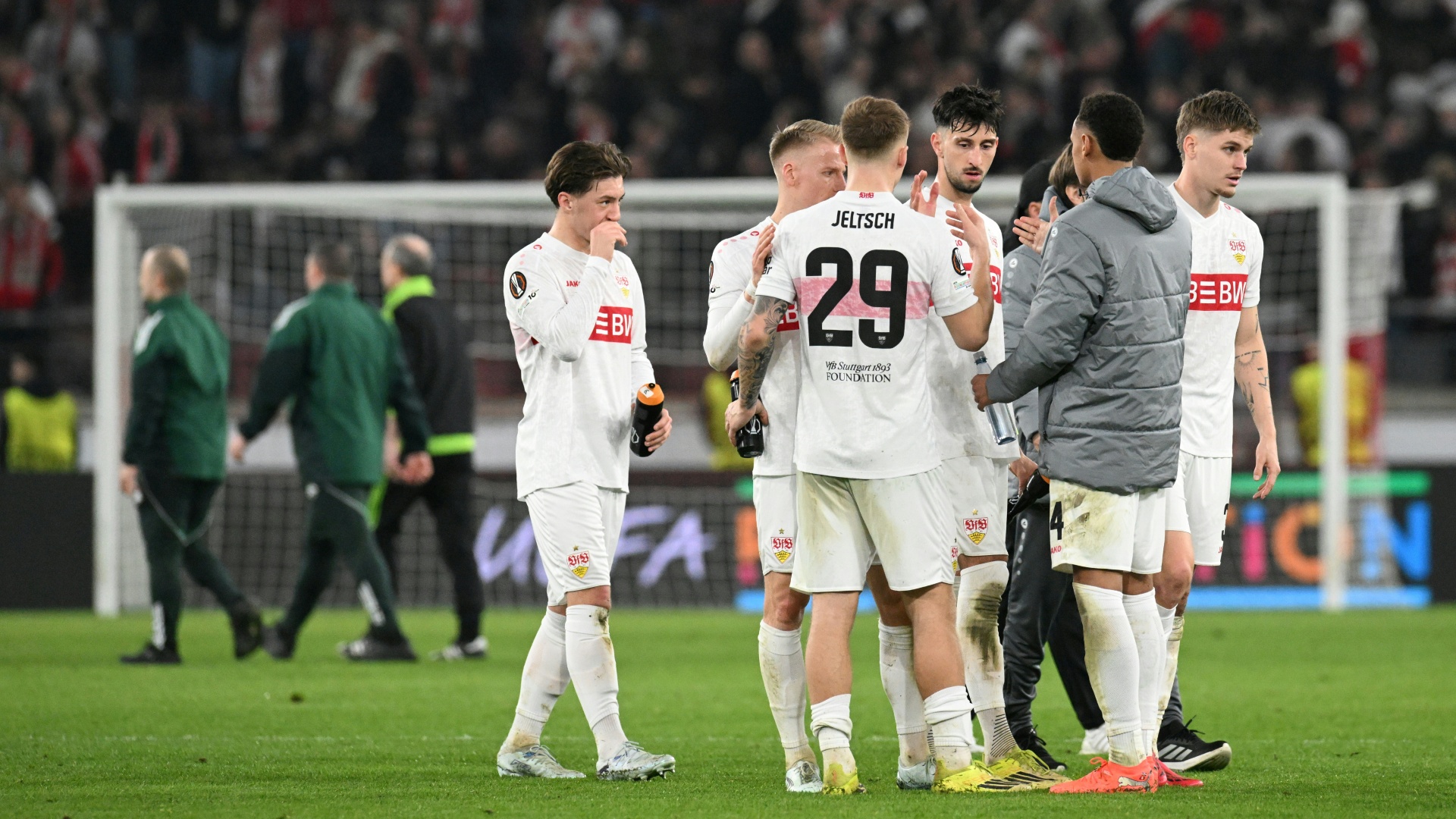 "Meilenstein": VfB Stuttgart will Niederlage auskosten