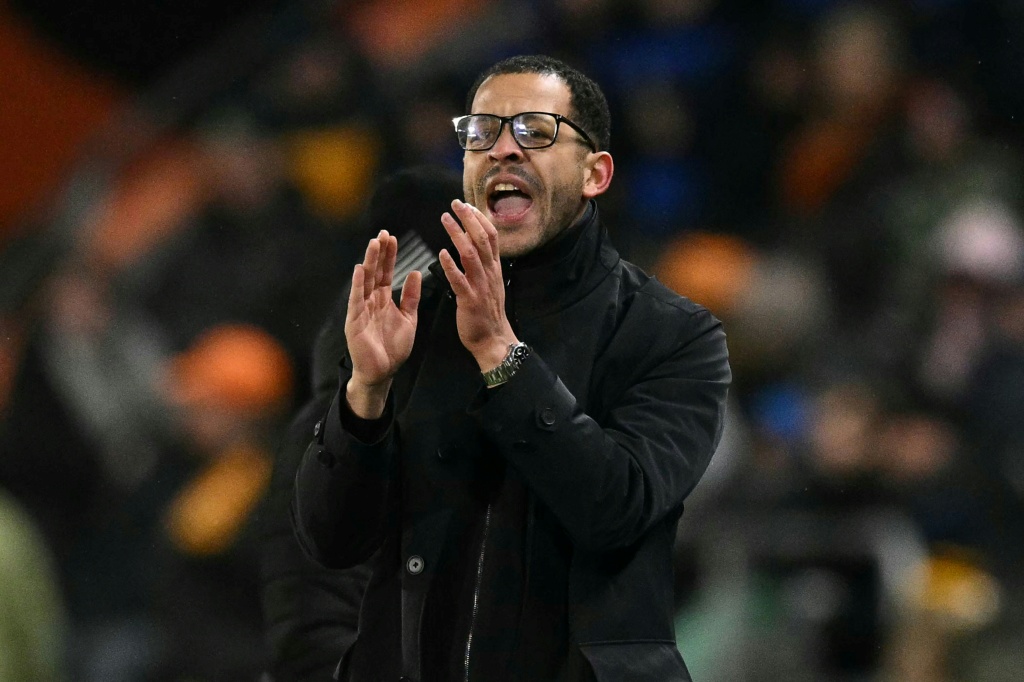 'Wedstrijden waar je voor leeft': Rosenior smult van Chelsea's duel met PSG