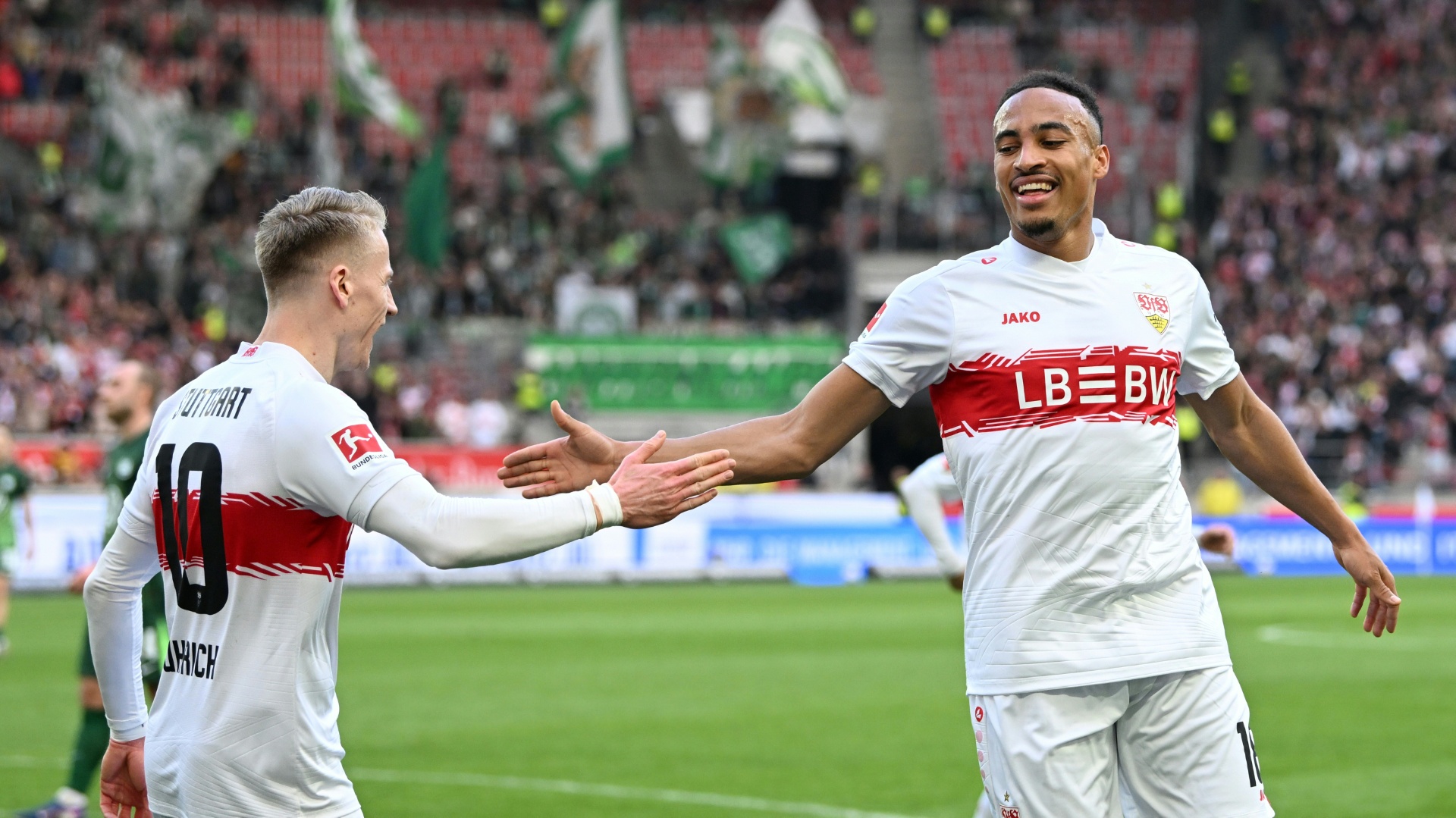 VfL Wolfsburg versinkt tiefer in der Krise Zukunft von Trainer Bauer ungewiss