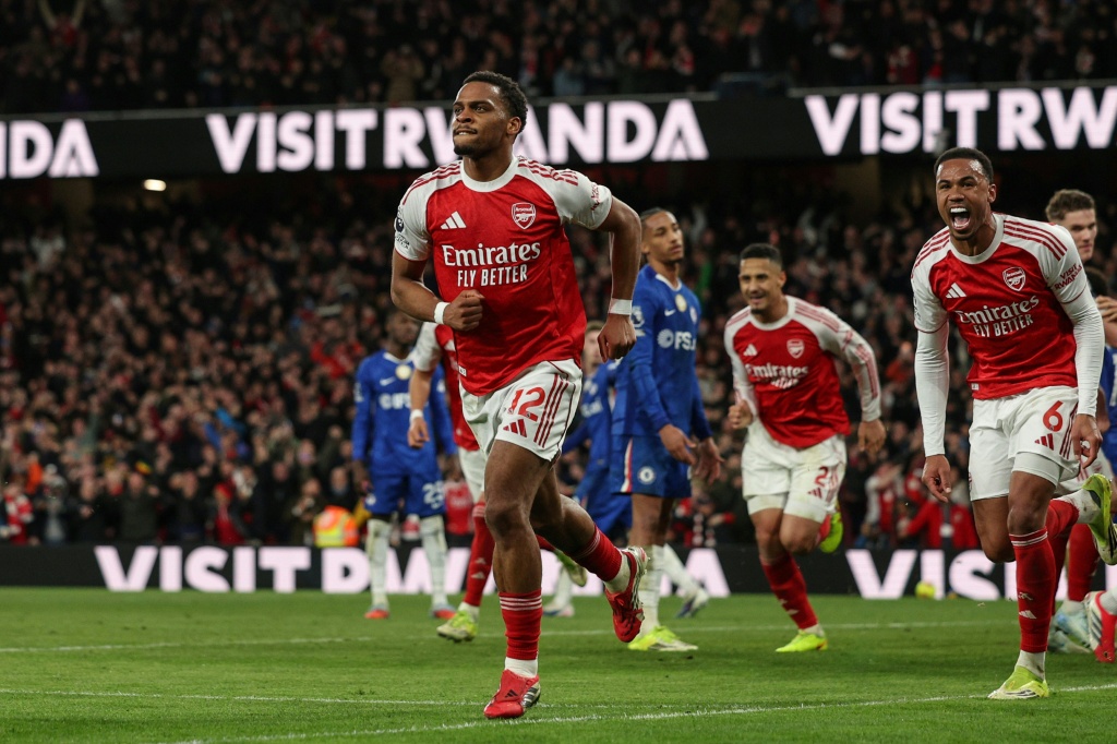 Arsenal prevale nei calci piazzati contro Chelsea e rafforza la corsa al titolo