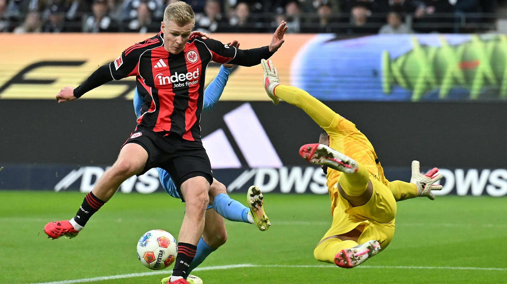 Chaibi rettet Frankfurt mit Juwel Tor Sorgen um Santos