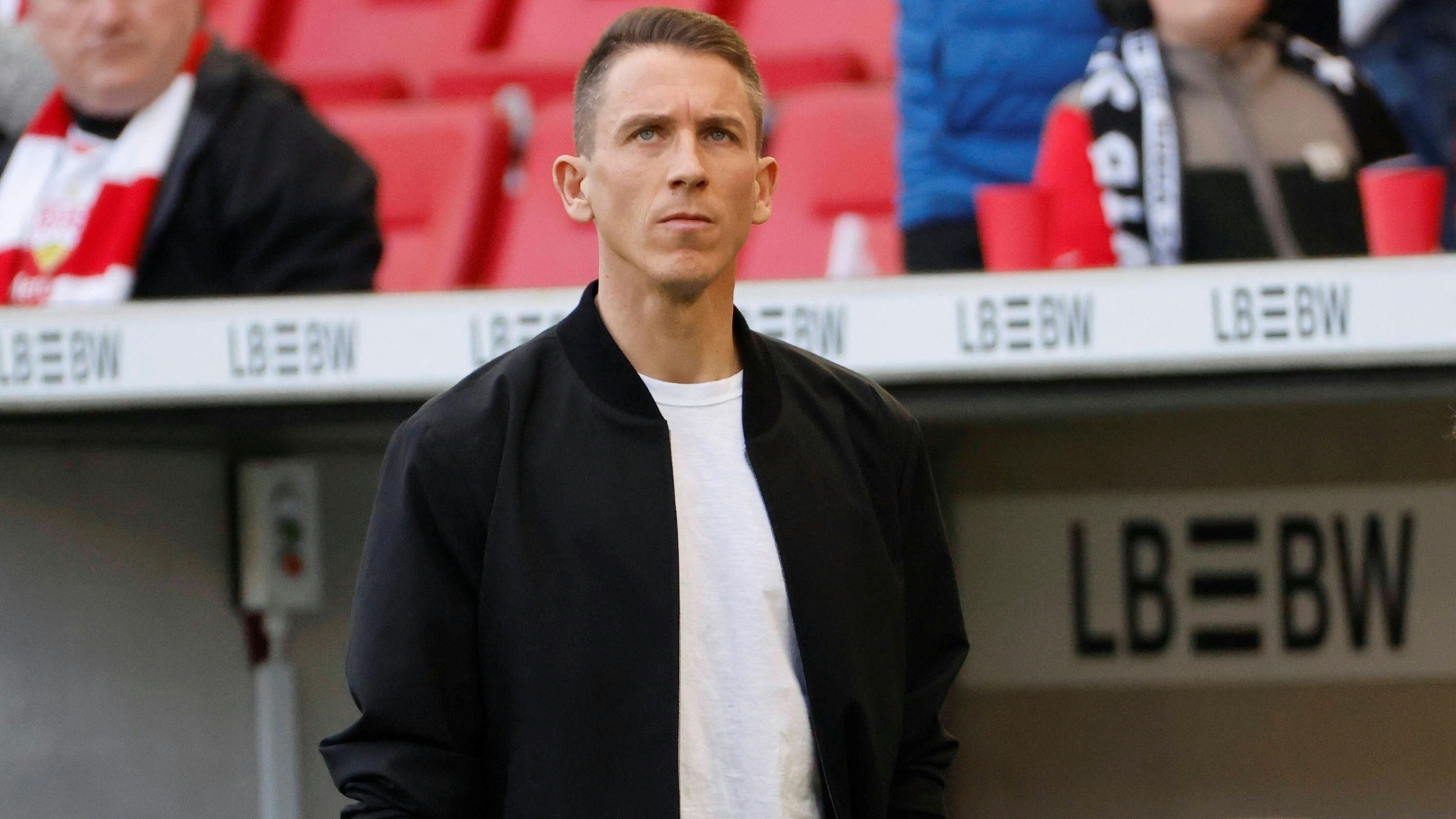 Presse: Trainer Bauer bleibt in Wolfsburg im Amt